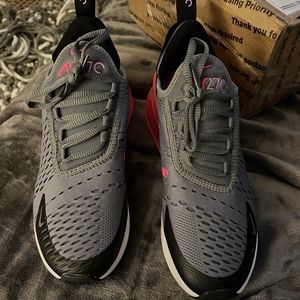 Nike pink grey and black nee
